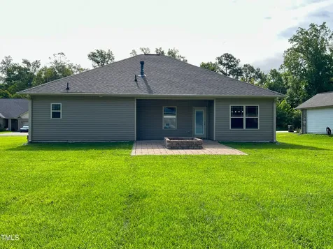 212 Woodwater Circle Lillington NC 27546