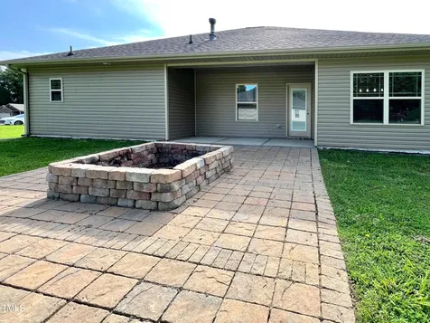 212 Woodwater Circle Lillington NC 27546