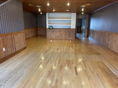 111 N Garnett Street Henderson NC 27536