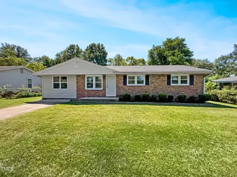 581 Braxton Boulevard Fayetteville NC 28311