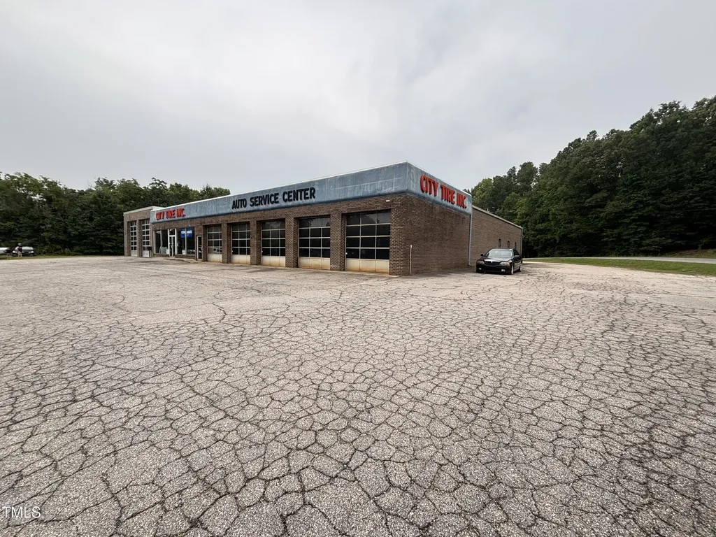 523 W Andrews Avenue Henderson NC 27536