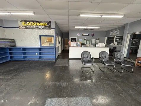 523 W Andrews Avenue Henderson NC 27536