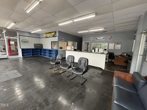 523 W Andrews Avenue Henderson NC 27536