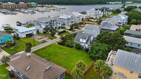 214 Florida Avenue Carolina Beach NC 28428