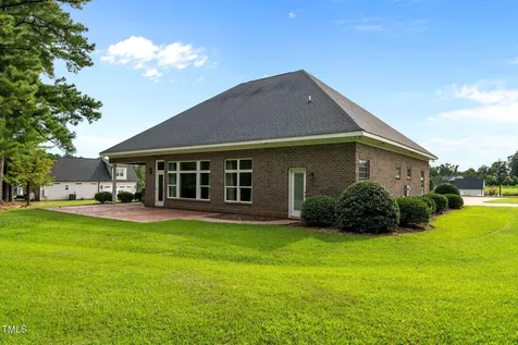 105 Waterfall Lane Sanford NC 27330