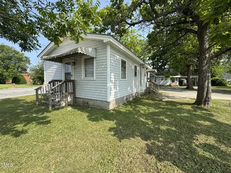 429 5th & Brogden Road Smithfield NC 27577