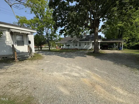 429 5th & Brogden Road Smithfield NC 27577