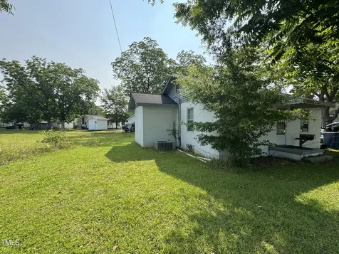 429 5th & Brogden Road Smithfield NC 27577