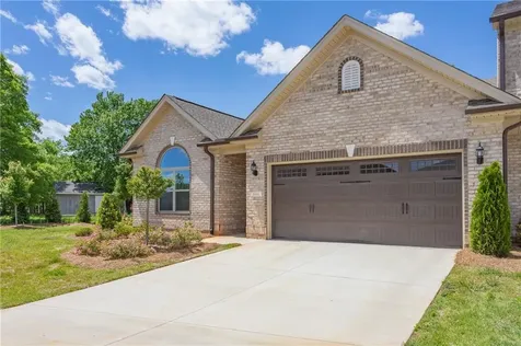 1041 Bonanza Lane Mebane NC 27302