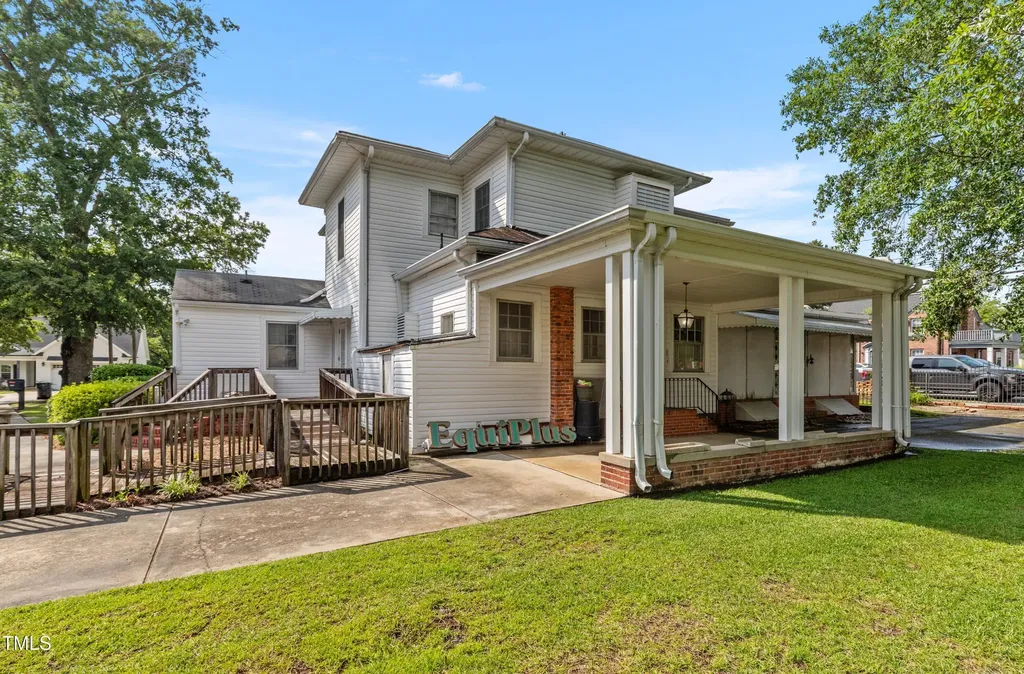 201 S Orange Avenue Dunn NC 28334