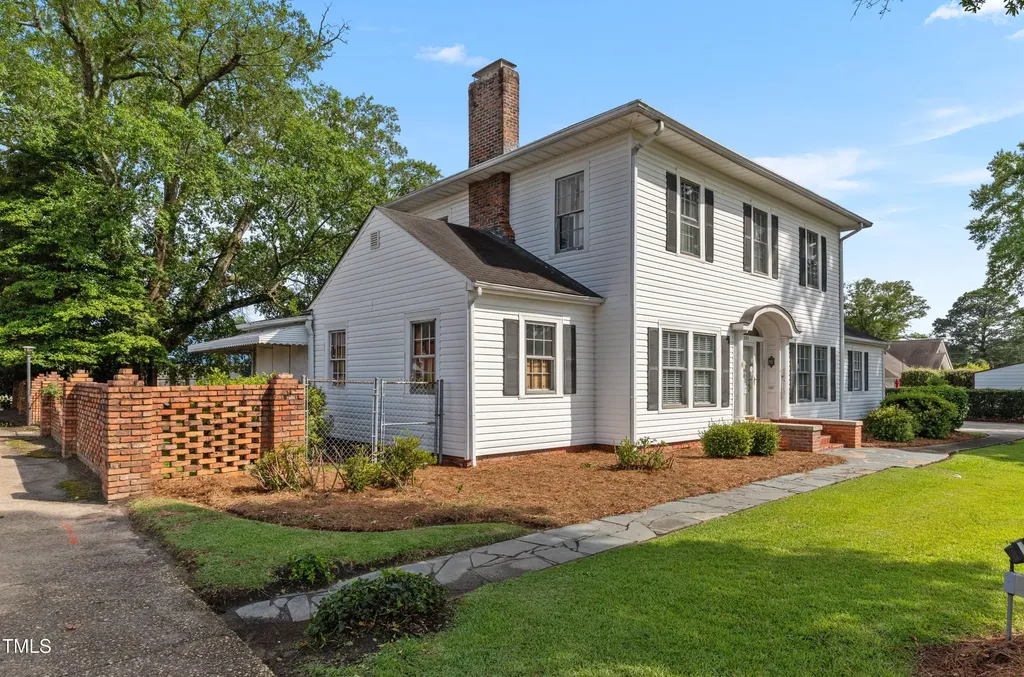 201 S Orange Avenue Dunn NC 28334
