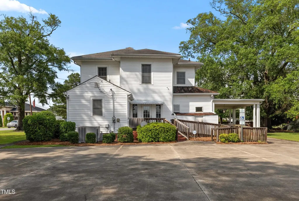 201 S Orange Avenue Dunn NC 28334