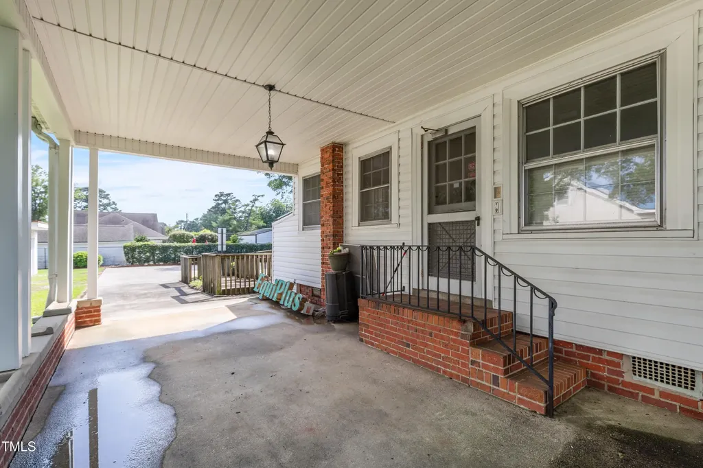 201 S Orange Avenue Dunn NC 28334