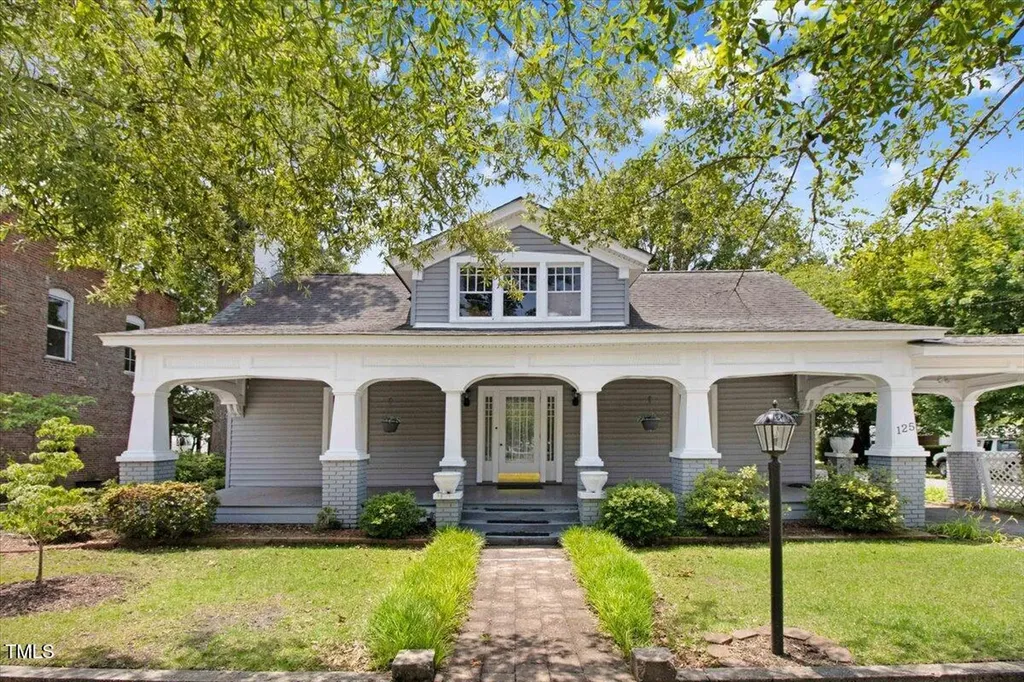 125 W Pine Street Pine Level NC 27568