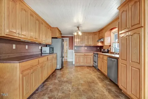 125 W Pine Street Pine Level NC 27568