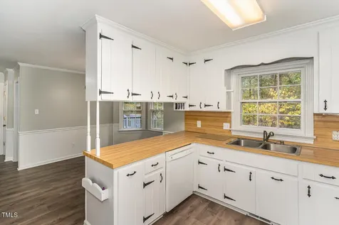 6824 Branton Drive Cary NC 27519