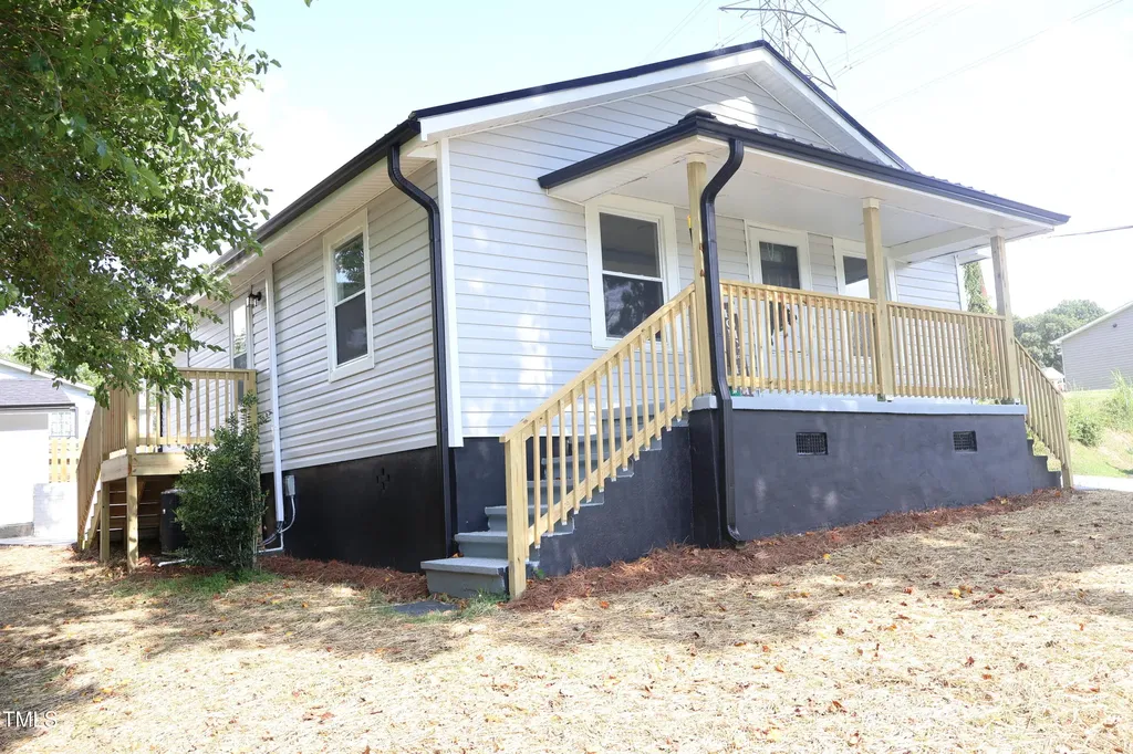1016 Rauhut Street Burlington NC 27217