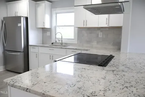 1016 Rauhut Street Burlington NC 27217