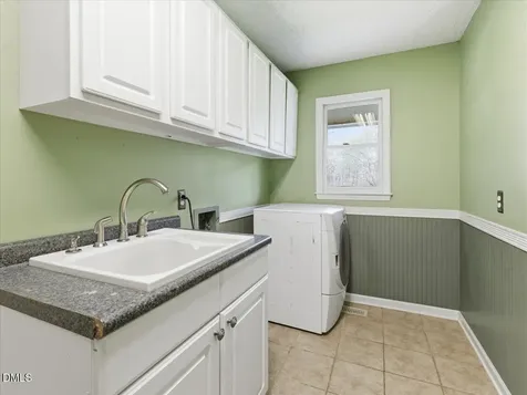 9 Pinecourt Drive Siler City NC 27344