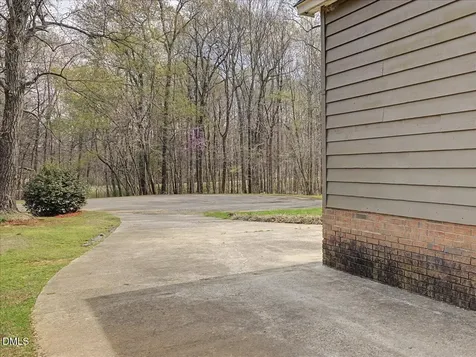 9 Pinecourt Drive Siler City NC 27344