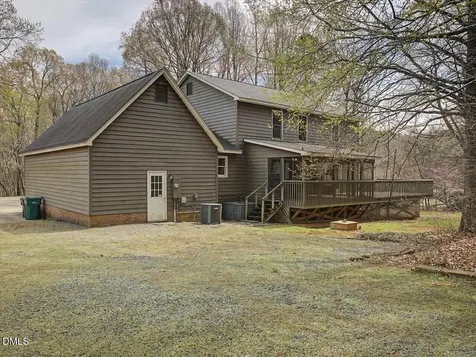 9 Pinecourt Drive Siler City NC 27344