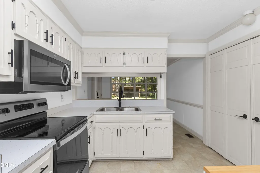 712 W J Street Erwin NC 28339