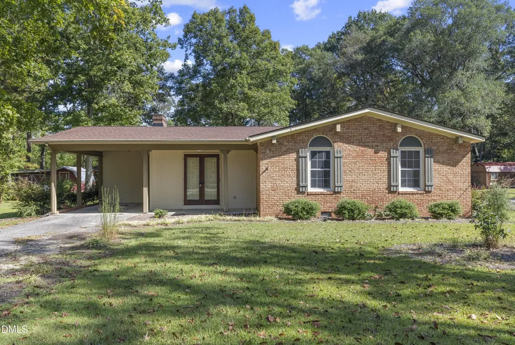 712 W J Street Erwin NC 28339