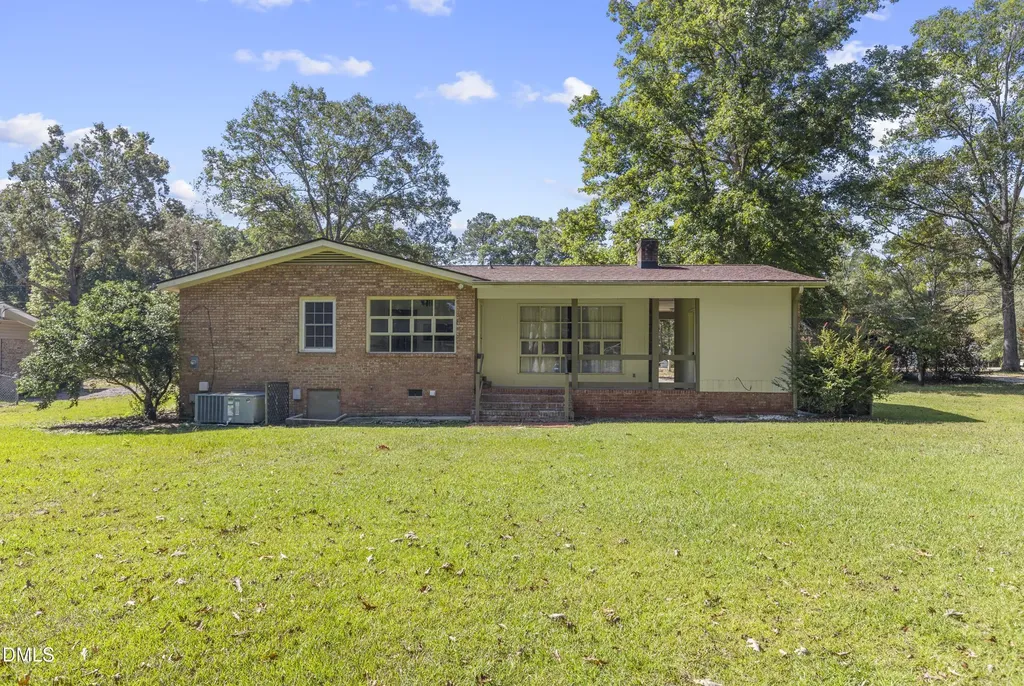 712 W J Street Erwin NC 28339