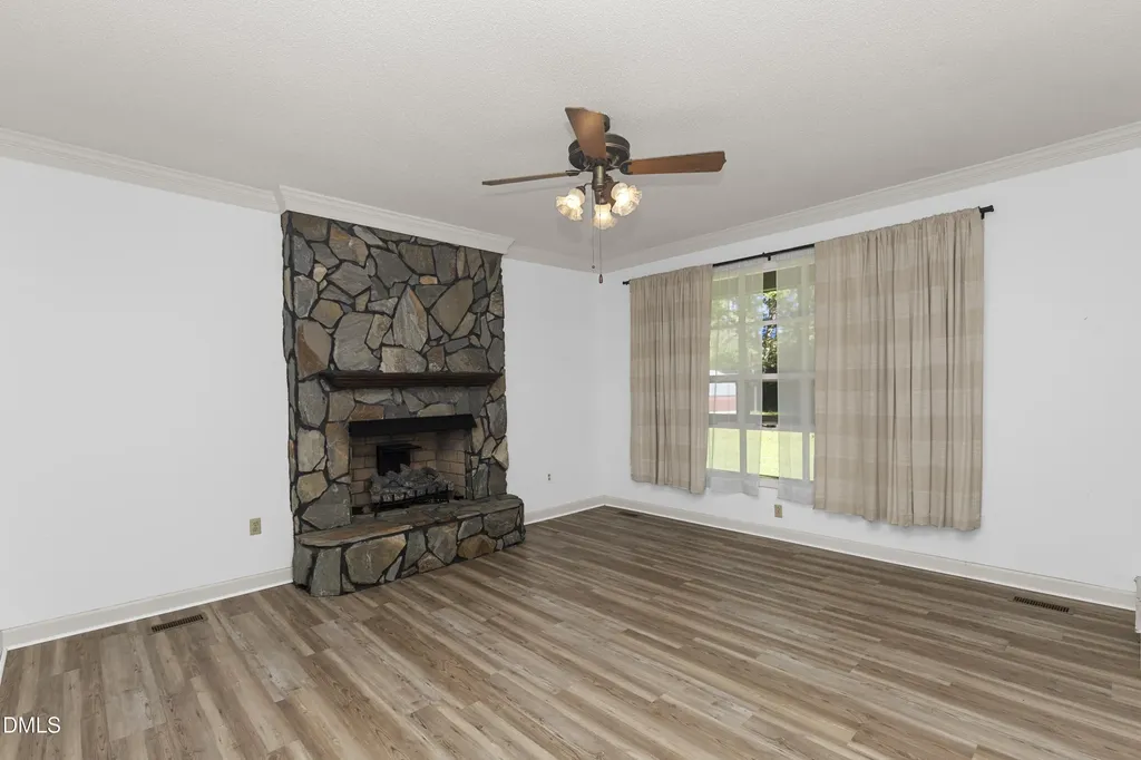 712 W J Street Erwin NC 28339