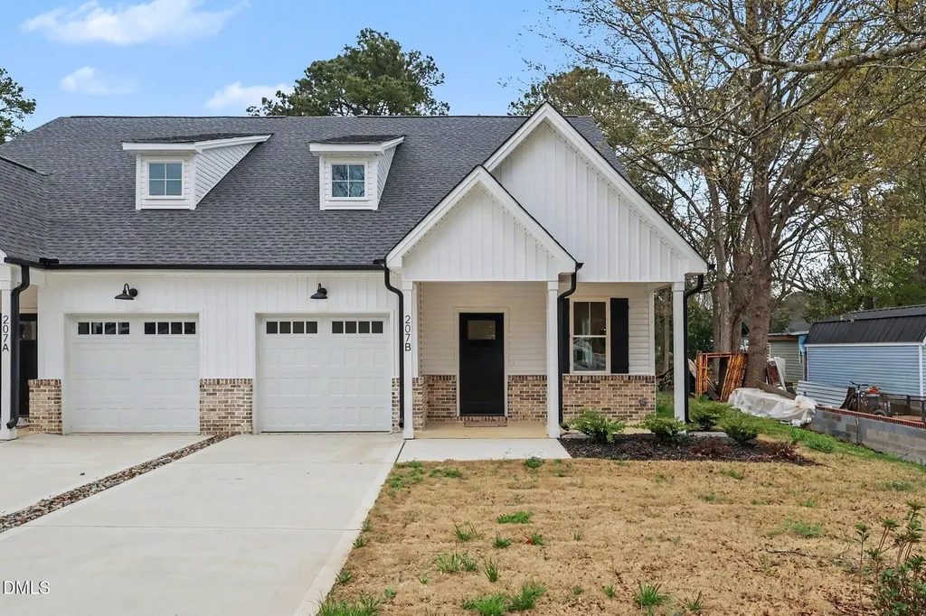 207 - B S Main Street Four Oaks NC 27524