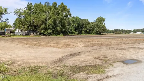 124 Cuddington Road Kenly NC 27542