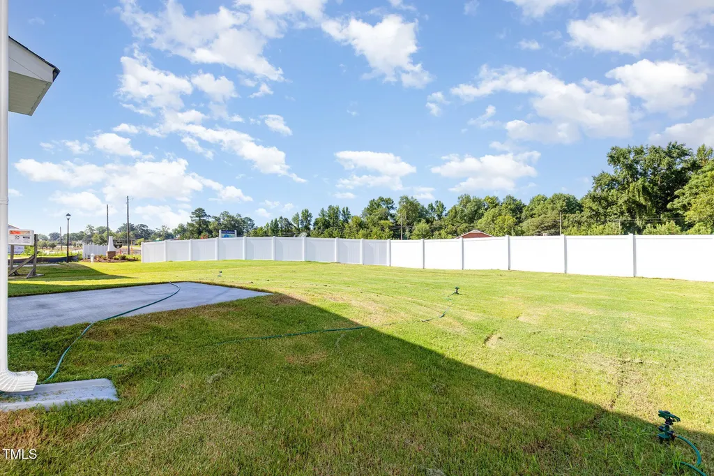 17 W Emily Gardens Drive Selma NC 27576