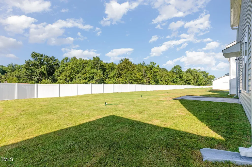 17 W Emily Gardens Drive Selma NC 27576