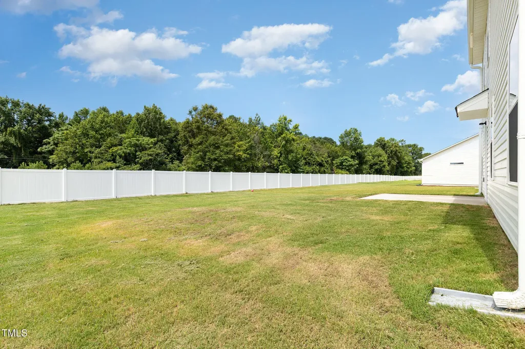 25 W Emily Gardens Drive Selma NC 27576