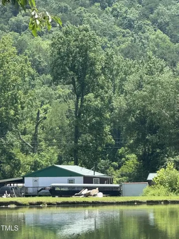 1694 Polly Spout Road Marion NC 28752