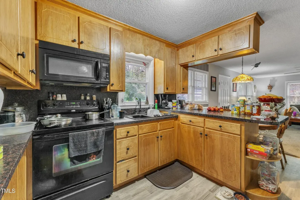 725 Colonial Drive Raleigh NC 27603