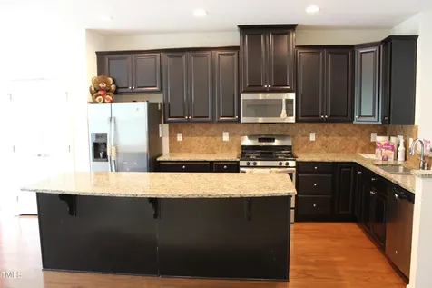 723 Suffield Way Cary NC 27519