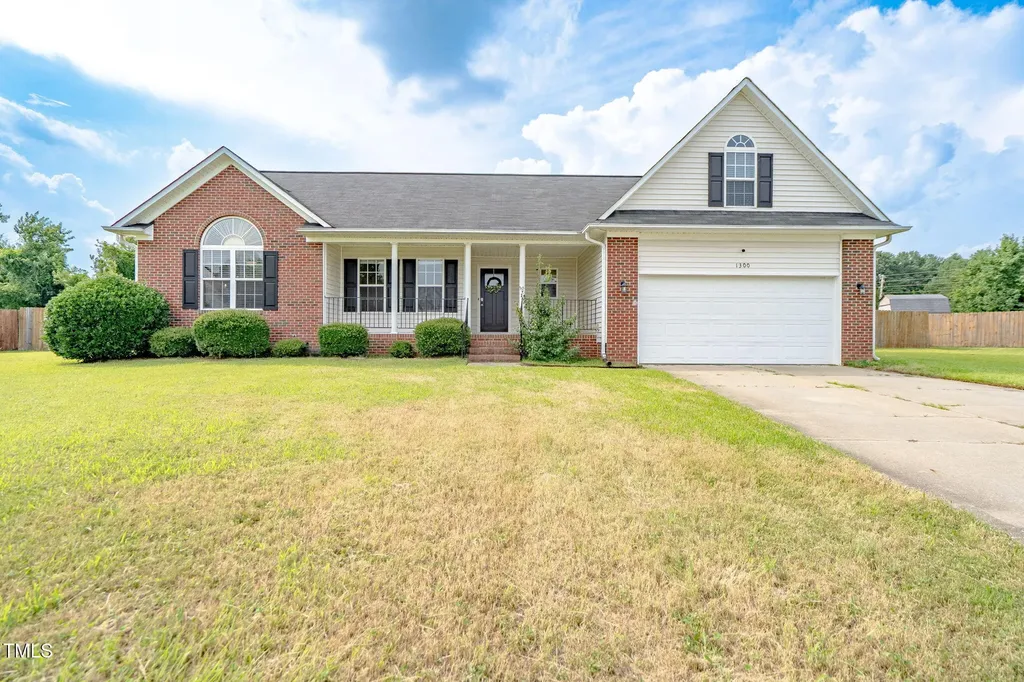 1300 Shoshone Place Fayetteville NC 28314