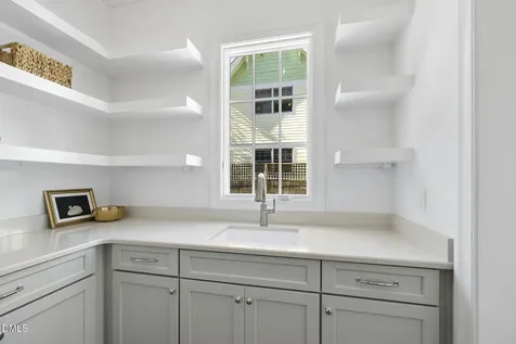 2212 Bedford Avenue Raleigh NC 27607