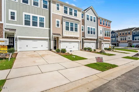 2804 Austin Falls Station Apex NC 27502