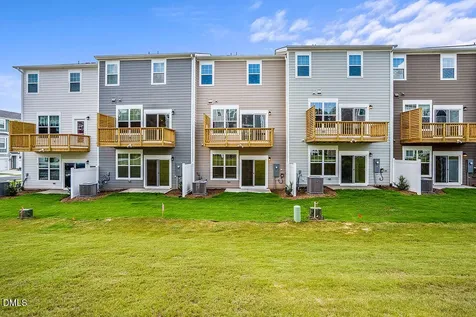 2804 Austin Falls Station Apex NC 27502