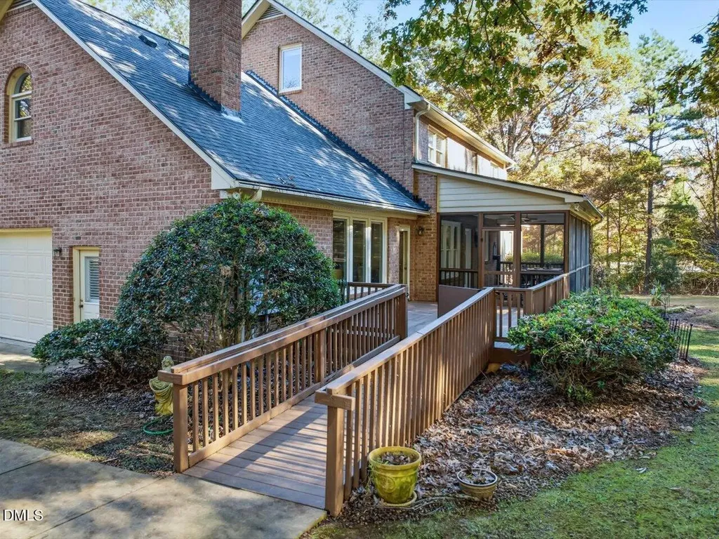 2901 Hunters Bluff Drive Raleigh NC 27606