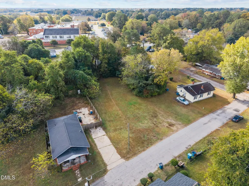 102 N Jackson Street Dunn NC 28334