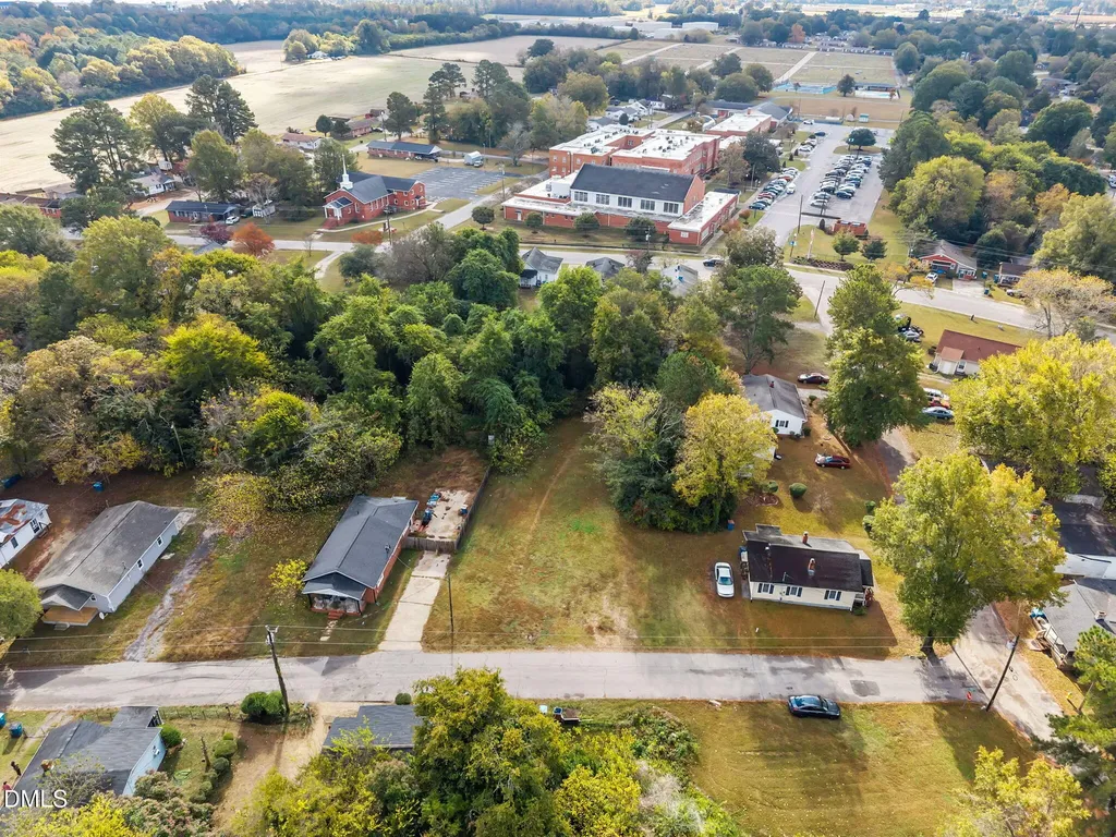 102 N Jackson Street Dunn NC 28334
