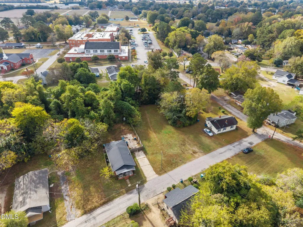 102 N Jackson Street Dunn NC 28334