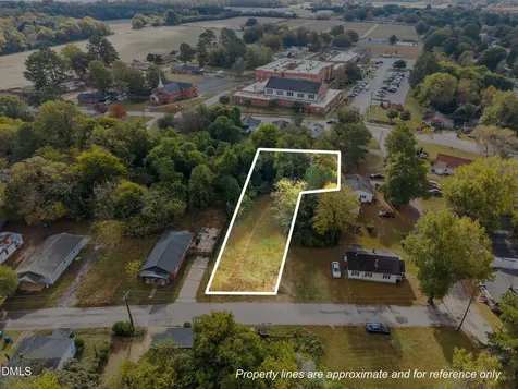 102 N Jackson Street Dunn NC 28334