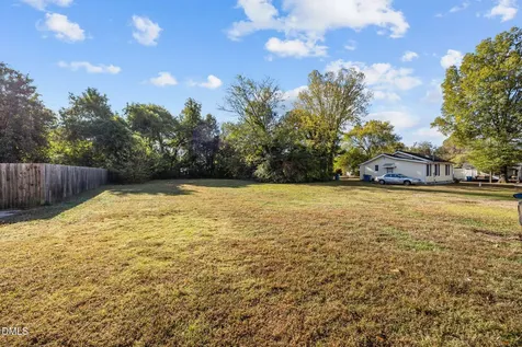 102 N Jackson Street Dunn NC 28334