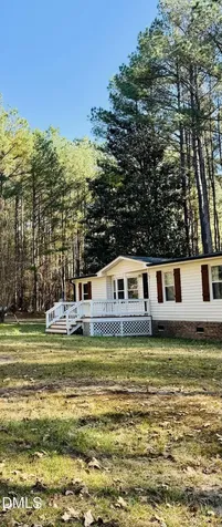 3280 Lakebay Road Vass NC 28394