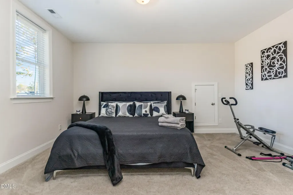 300 W Amber Oak Drive Selma NC 27576