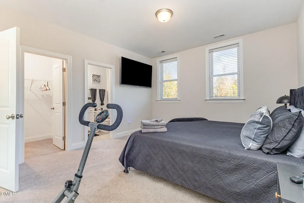 300 W Amber Oak Drive Selma NC 27576